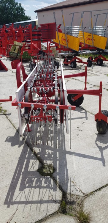 PRZETRZĄSARKO-ZGRABIARKA PASOWA Z296 TARET