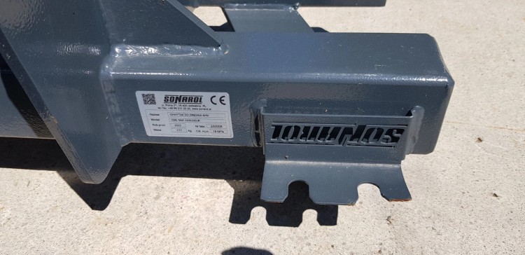 CHWYTAK DO DREWNA CDM 1200/1/EUR